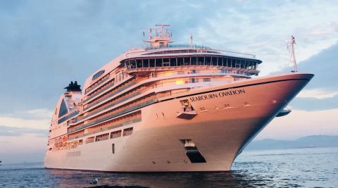 Gibraltar welcomed Seabourn Ovation in her inaugural call - Κεντρική Εικόνα Gibraltar welcomed Seabourn Ovation in her inaugural call - Κεντρική Εικόνα