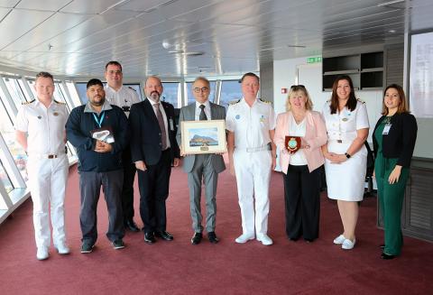 Minister for Tourism Welcomes Sky Princess on its Inaugural Visit - Κεντρική Εικόνα Minister for Tourism Welcomes Sky Princess on its Inaugural Visit - Κεντρική Εικόνα