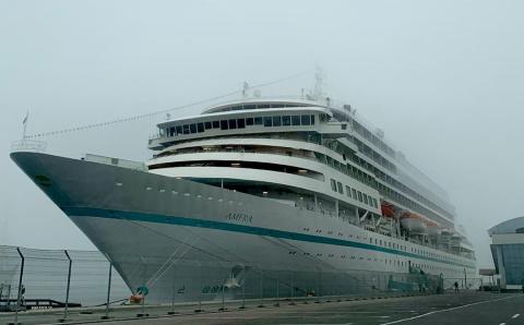 The maritime passenger ship AMERA is closing the cruise season in Constanta PortThe maritime passenger ship AMERA is closing the cruise season in Constanta Port - Κεντρική Εικόνα The maritime passenger ship AMERA is closing the cruise season in Constanta PortThe maritime passenger ship AMERA is closing the cruise season in Constanta Port - Κεντρική Εικόνα