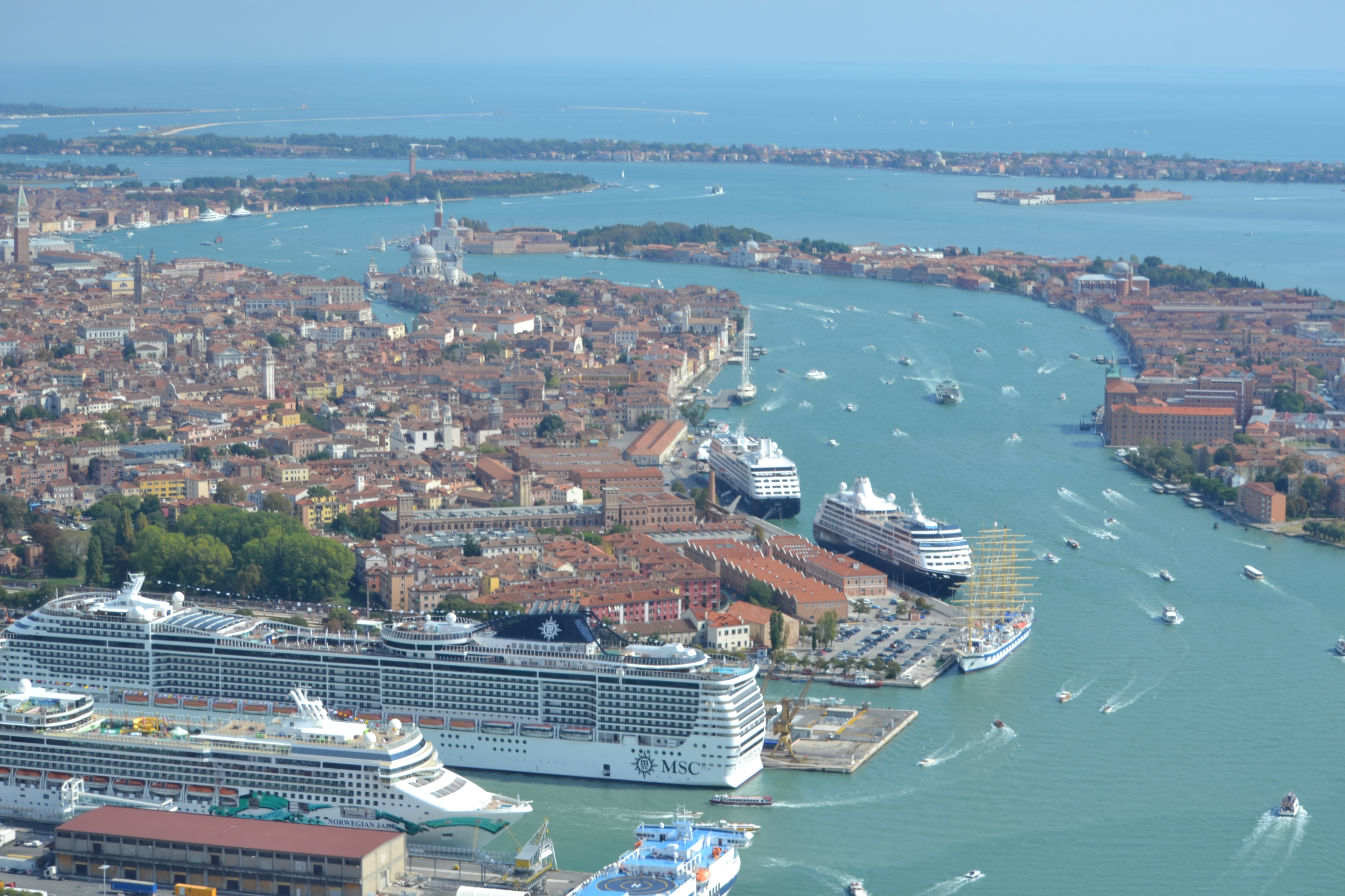 where is venice cruise port