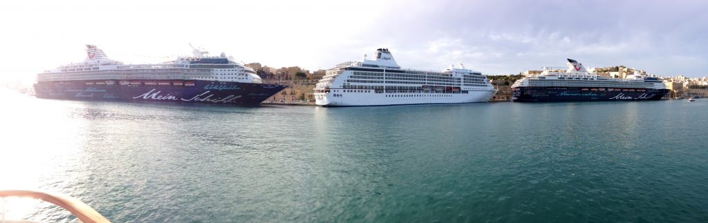 Valleta Cruise Port: TUI Cruises' Mein Schiff 1 meets Mein Schiff 2 - Κεντρική Εικόνα