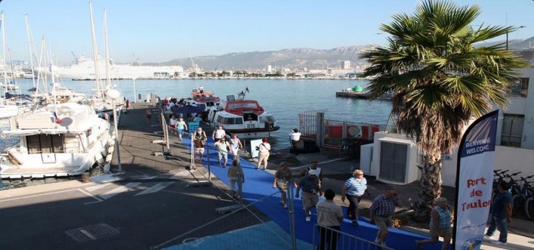 Port of Toulon welcomes Mein Schiff 2 - Κεντρική Εικόνα